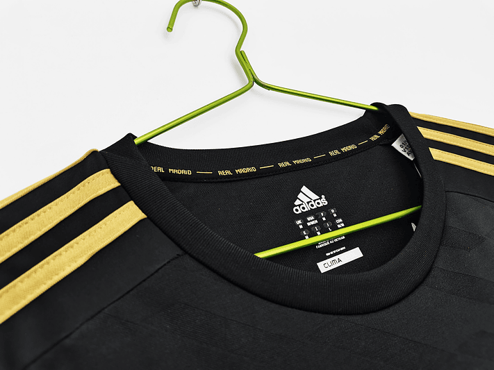 Real Madrid 2011/12 (Away Kit) 3