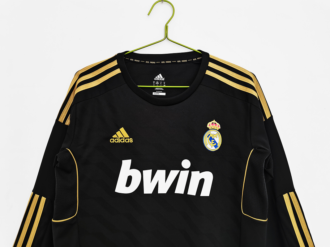 Real Madrid 2011/12 (Away Kit – Long Sleeve) 2