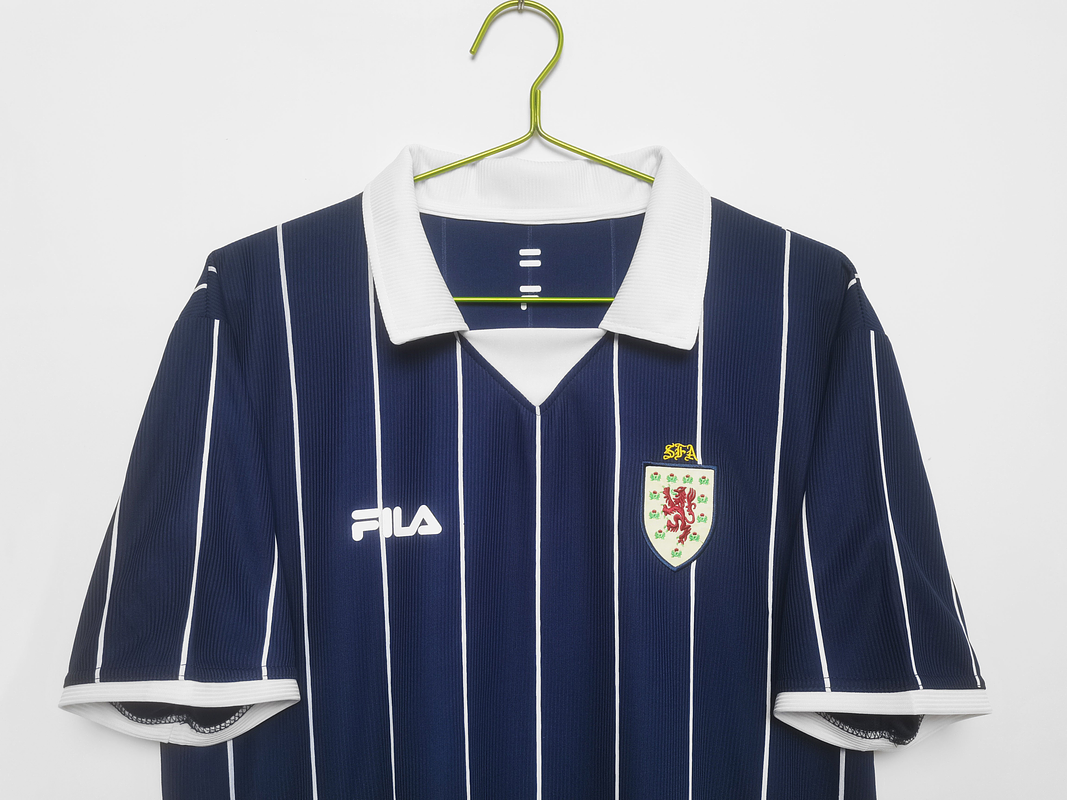 Escocia 2002 (Home Kit) 6
