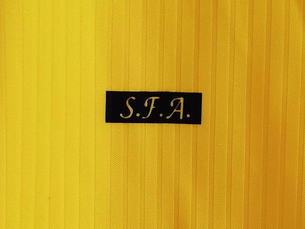 Escocia 1996/98 (Away Kit) 5