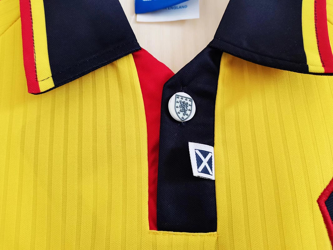 Escocia 1996/98 (Away Kit) 6