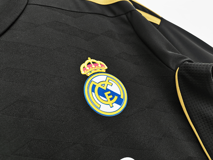 Real Madrid 2011/12 (Away Kit) 6