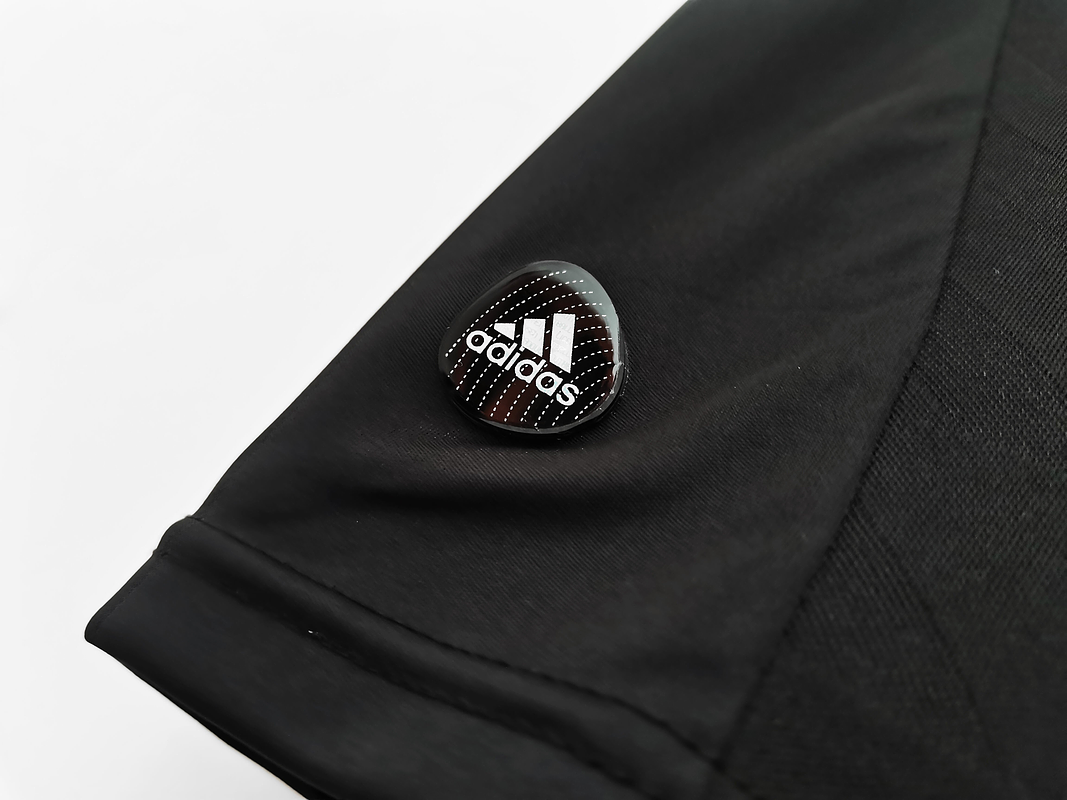 Real Madrid 2011/12 (Away Kit) 7