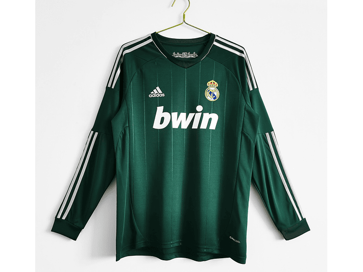 Real Madrid 2012/13 (Third Kit – Long Sleeve) 1