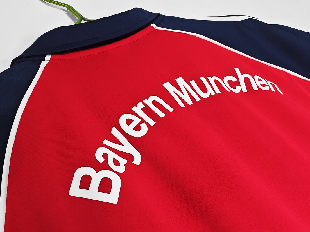 Bayern Munich 2000/01 (Home Kit) 7