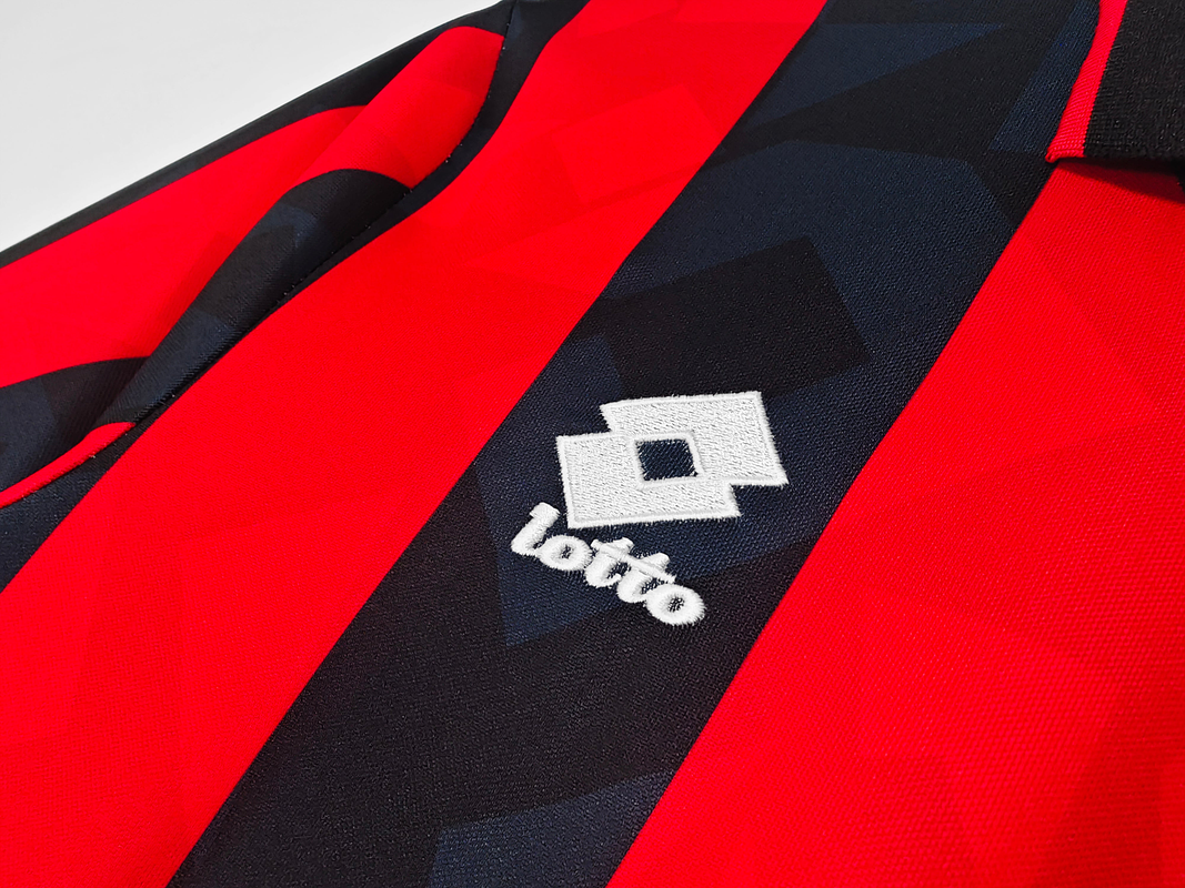 AC Milan 1993/94 (Home Kit) 3