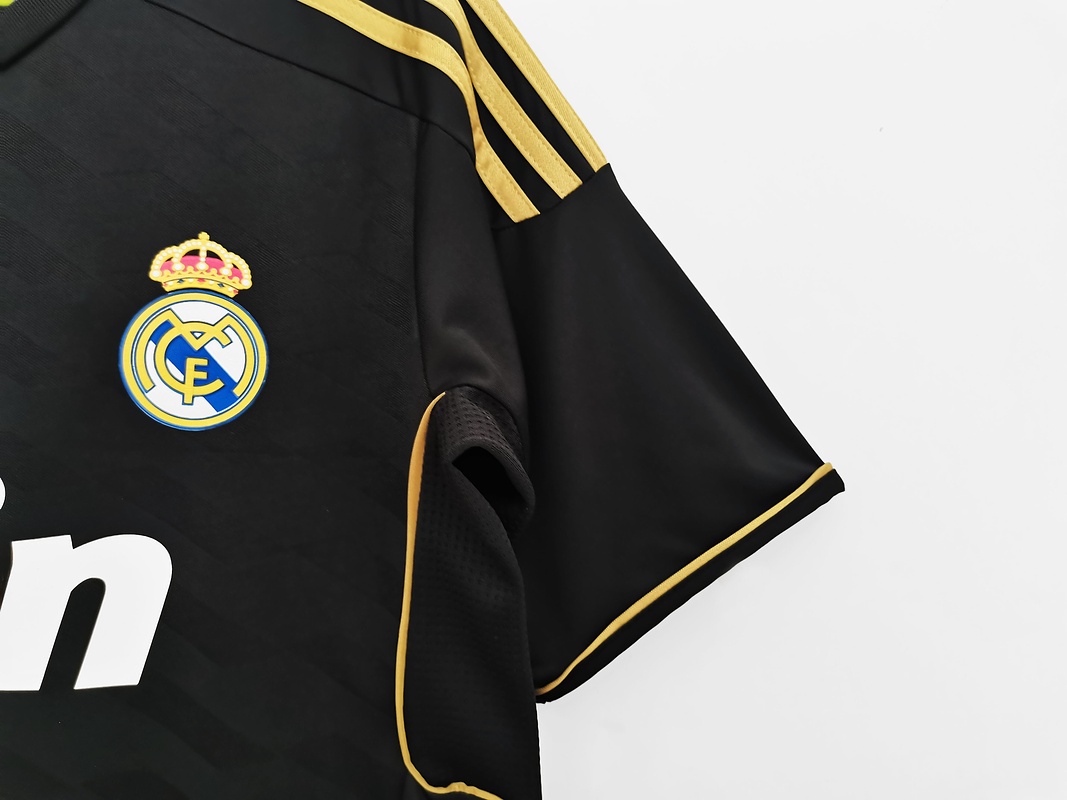 Real Madrid 2011/12 (Away Kit) 10