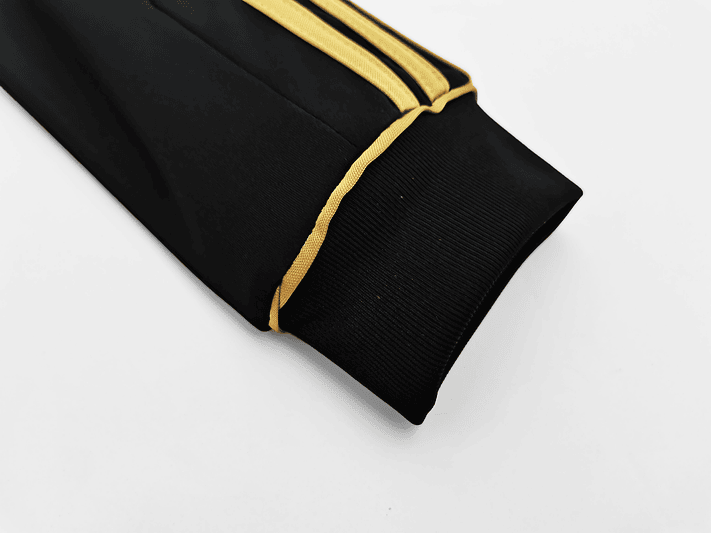 Real Madrid 2011/12 (Away Kit – Long Sleeve) 7