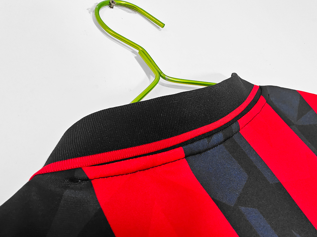 AC Milan 1993/94 (Home Kit) 8