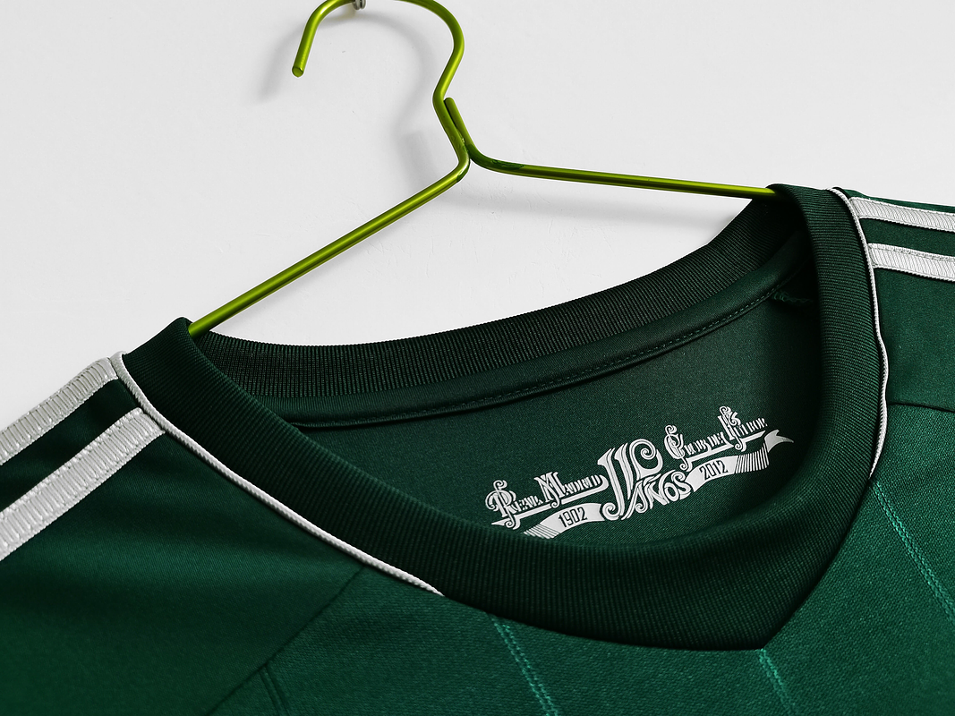 Real Madrid 2012/13 (Third Kit – Long Sleeve) 6