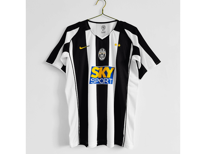 Juventus 2004/05 (Home Kit) 1