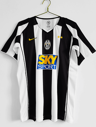 Juventus 2004/05 (Home Kit)