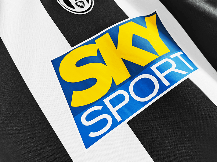 Juventus 2004/05 (Home Kit) 3