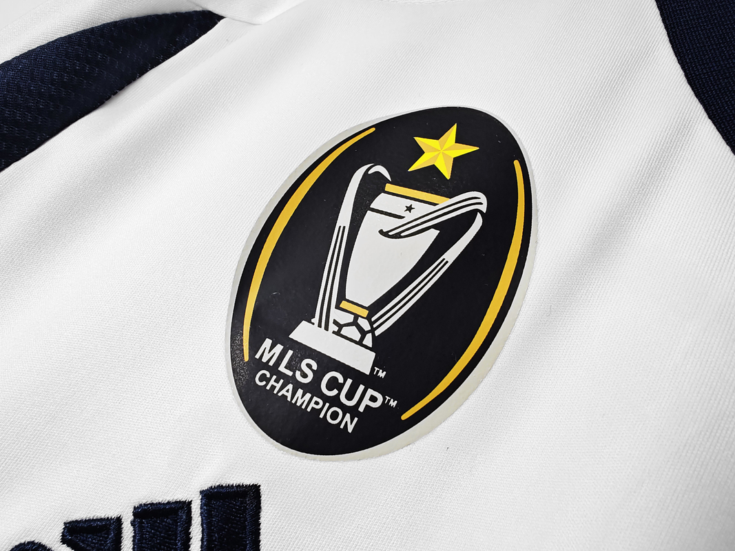 LA Galaxy 2011/12 (Home Kit) 5