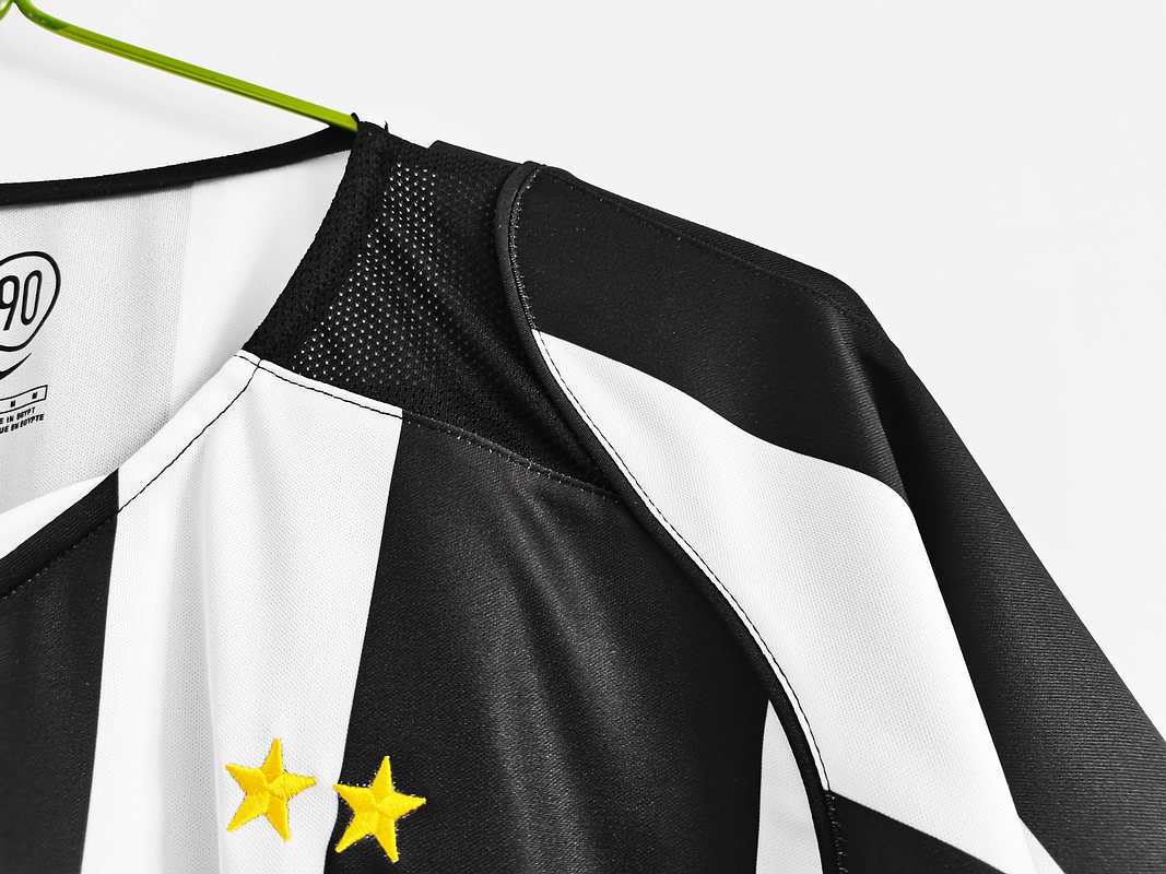Juventus 2004/05 (Home Kit) 4