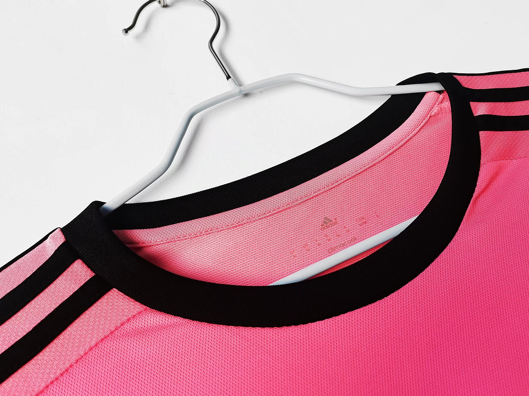 Juventus 2015/16 (Away Kit - Long Sleeve) 3