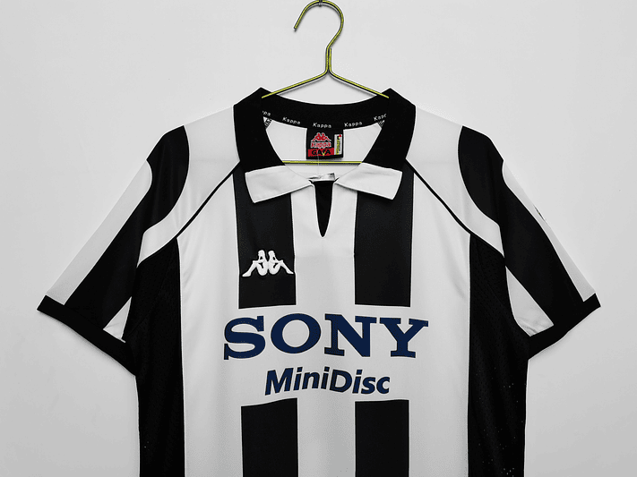 Juventus 1997/98 (Home Kit) 2