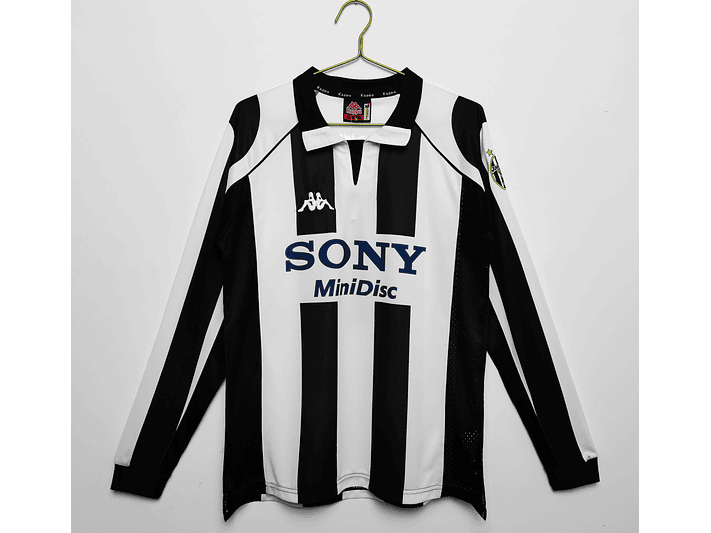 Juventus 1997/98 (Home Kit - Long Sleeve) 1