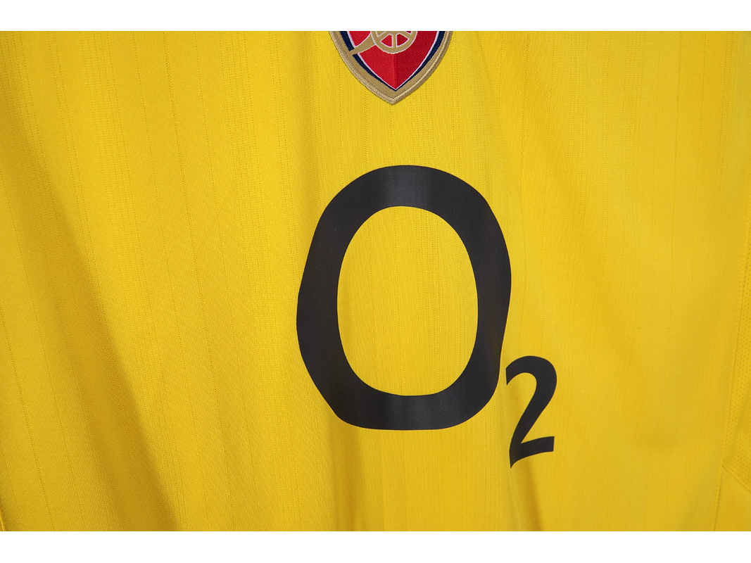 Arsenal 2005/06 (Away Kit) 7