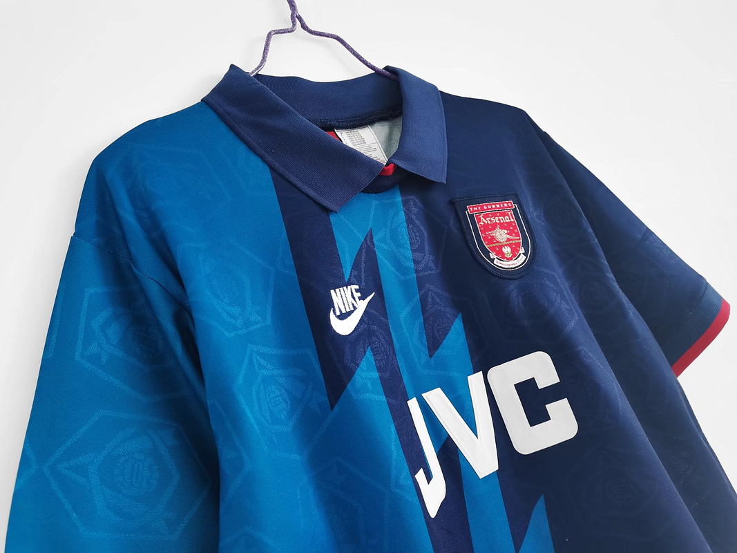 Arsenal 1995 (Away Kit) 9