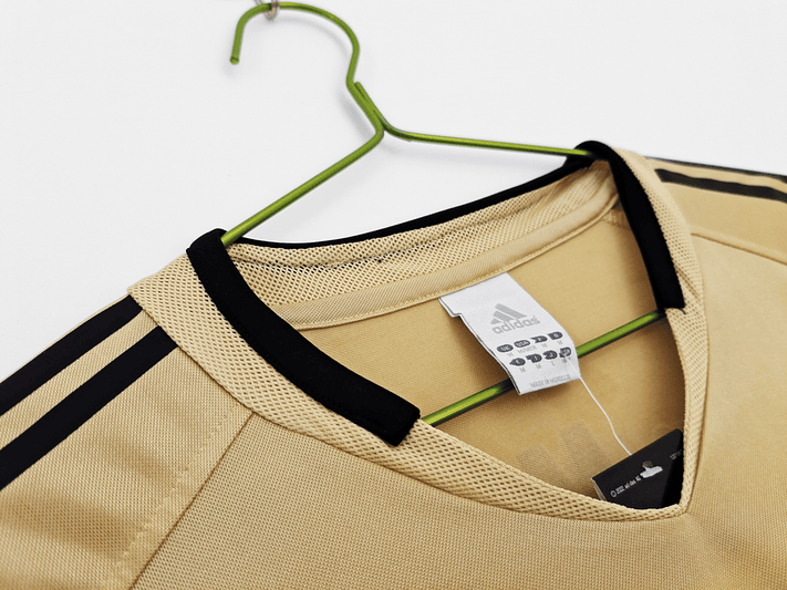 Bayern Munich 2004/05 (Away Kit) 3