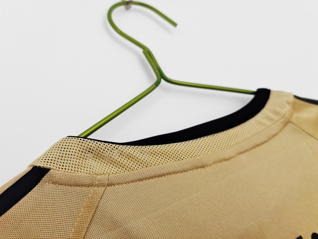 Bayern Munich 2004/05 (Away Kit) 6