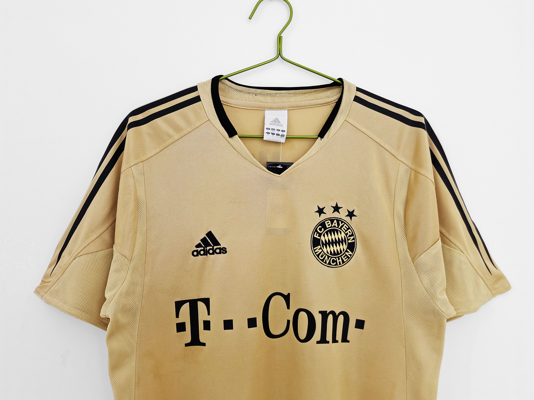 Bayern Munich 2004/05 (Away Kit) 9