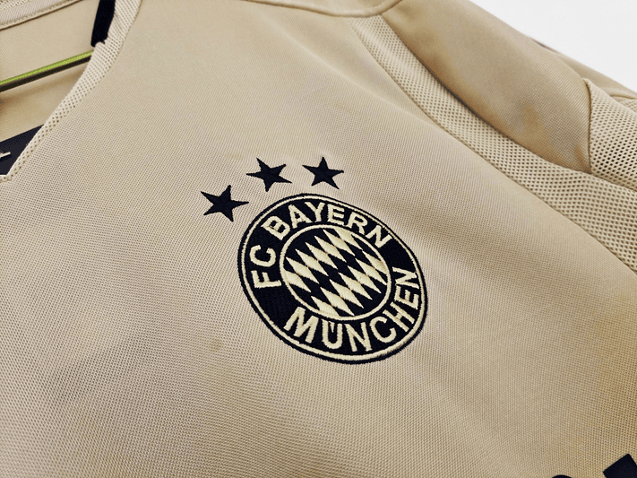 Bayern Munich 2004/05 (Away Kit) 10