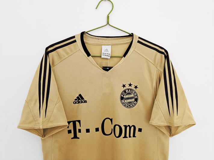 Bayern Munich 2004/05 (Away Kit) 11