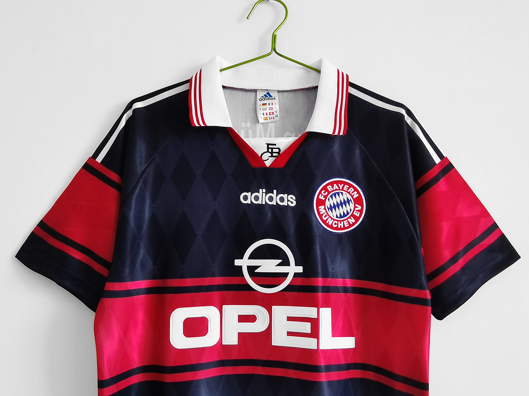 Bayern Munich 1997/99 (Away Kit) 2