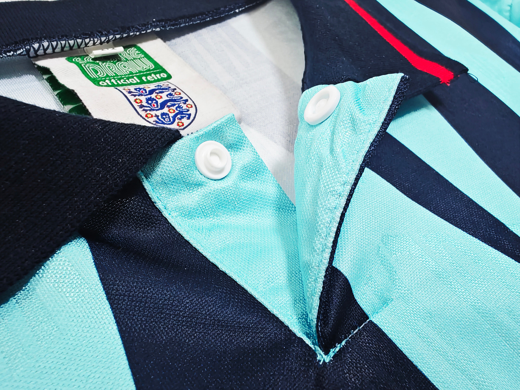 Inglaterra 1992 (Third Kit) 8