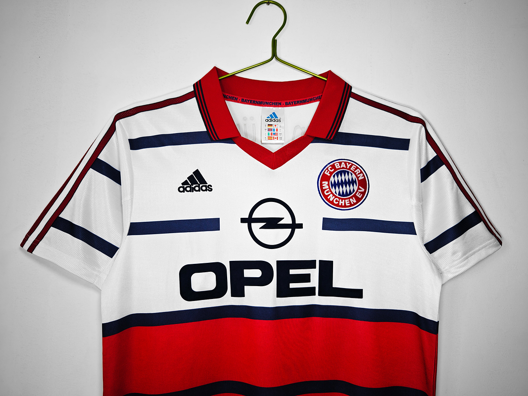 Bayern Munich 1998/00 (Home Kit) 2