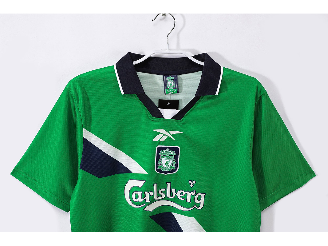 Liverpool 1999/00 (Away Kit) 2