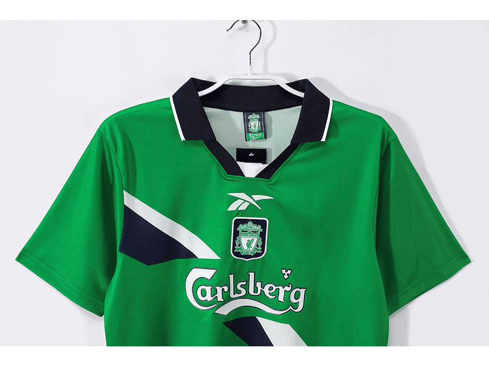 Liverpool 1999/00 (Away Kit) 2