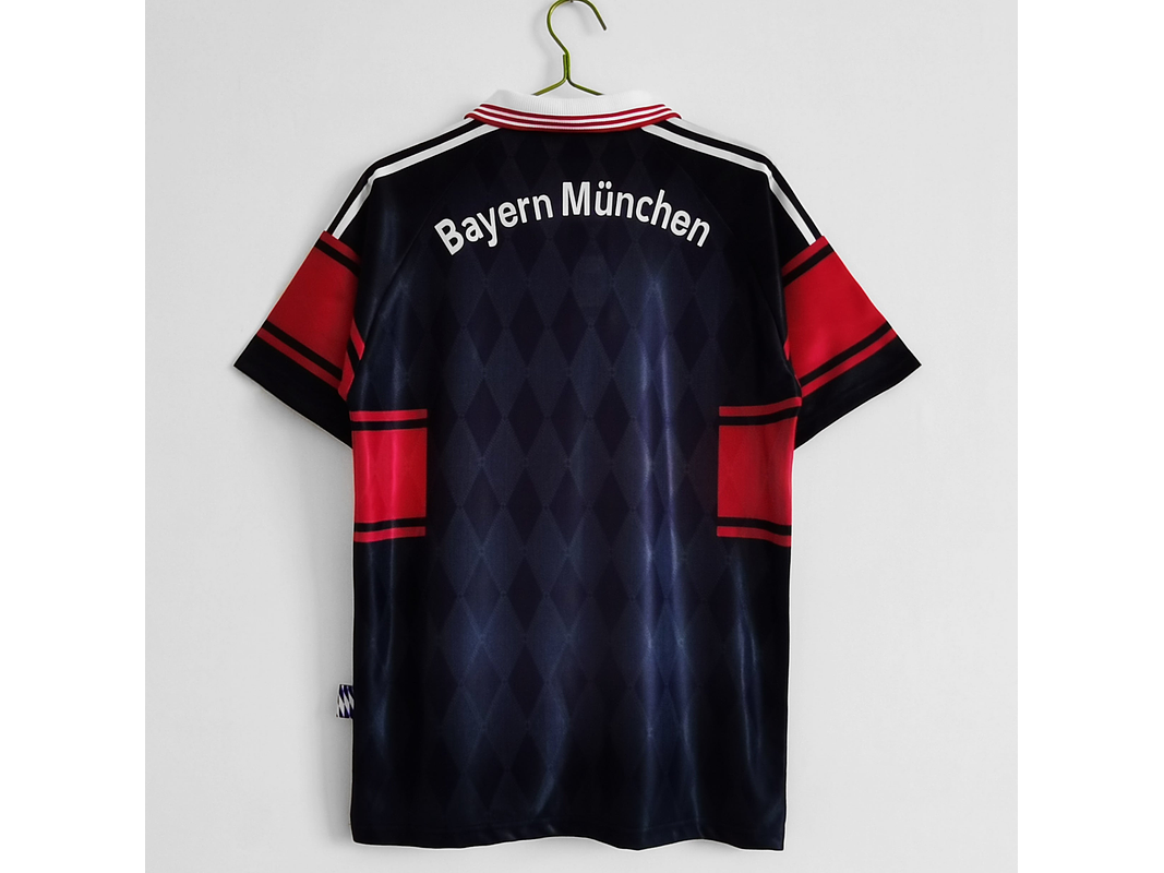 Bayern Munich 1997/99 (Away Kit) 11