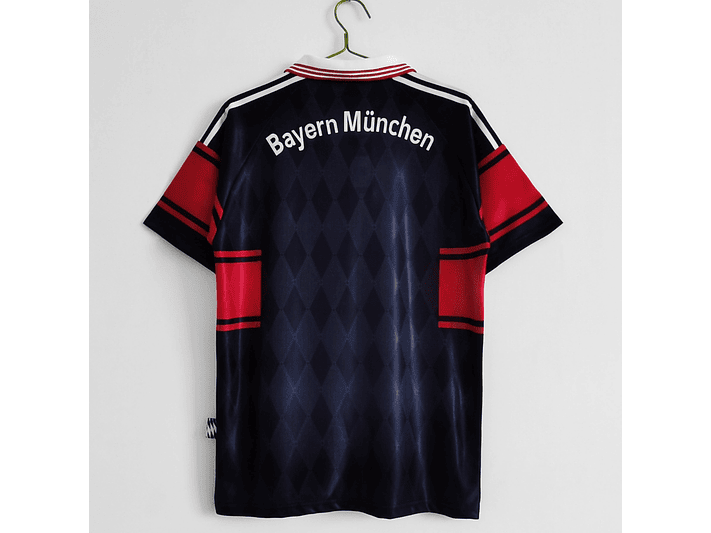 Bayern Munich 1997/99 (Away Kit) 11