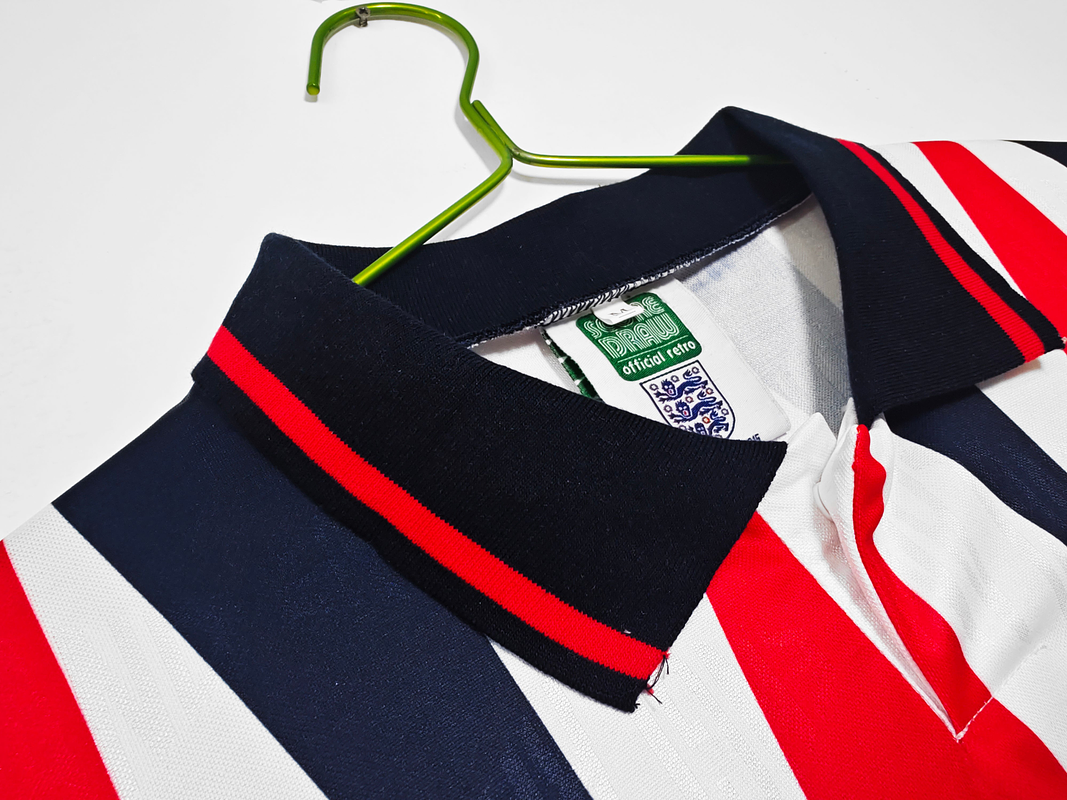 Inglaterra 1992 (Home Kit) 8