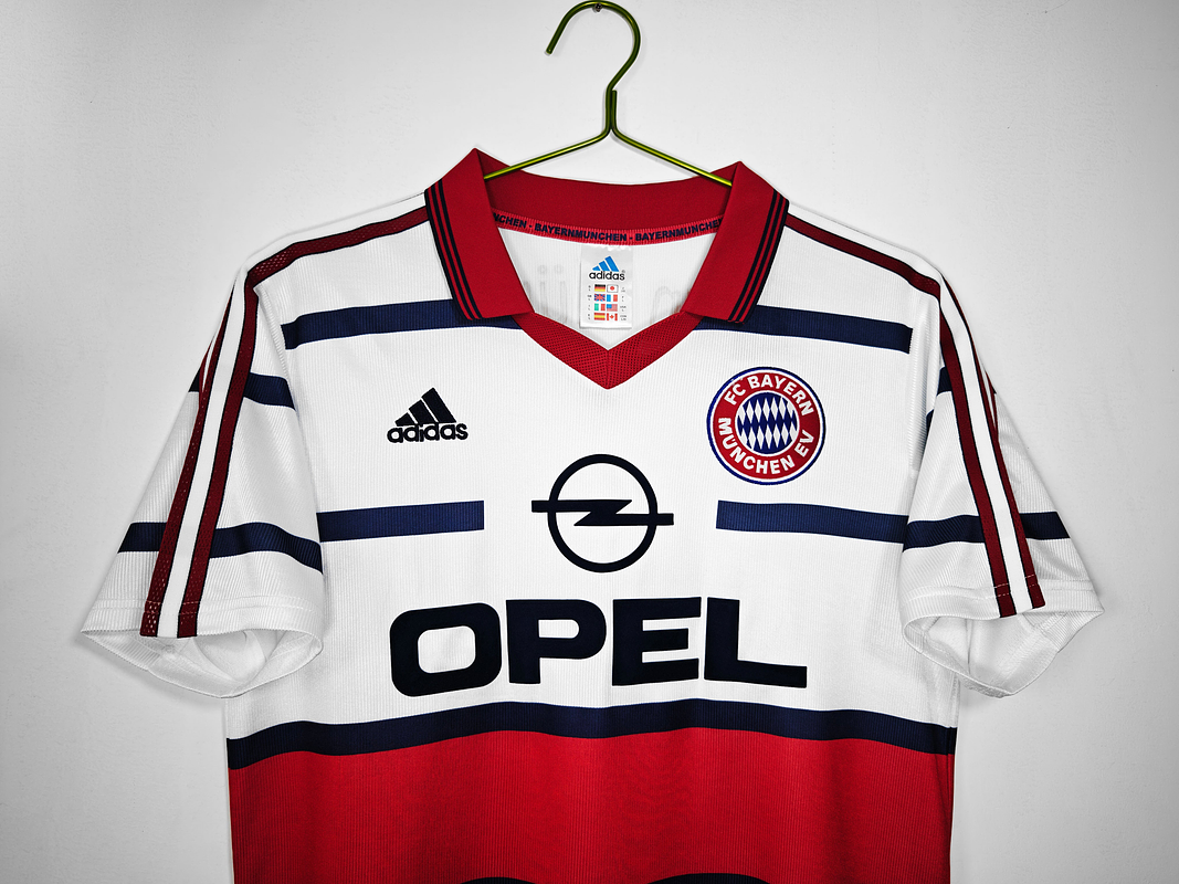Bayern Munich 1998/00 (Home Kit) 5