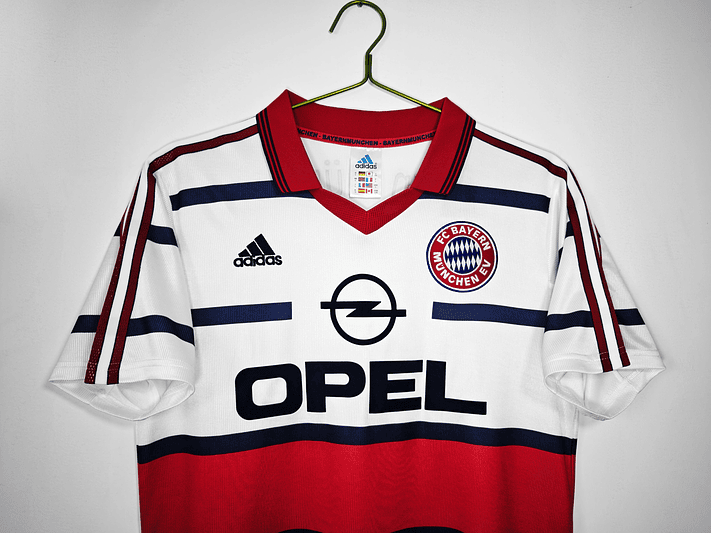 Bayern Munich 1998/00 (Home Kit) 5