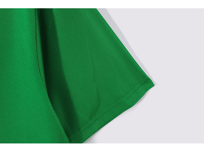 Liverpool 1999/00 (Away Kit) 6