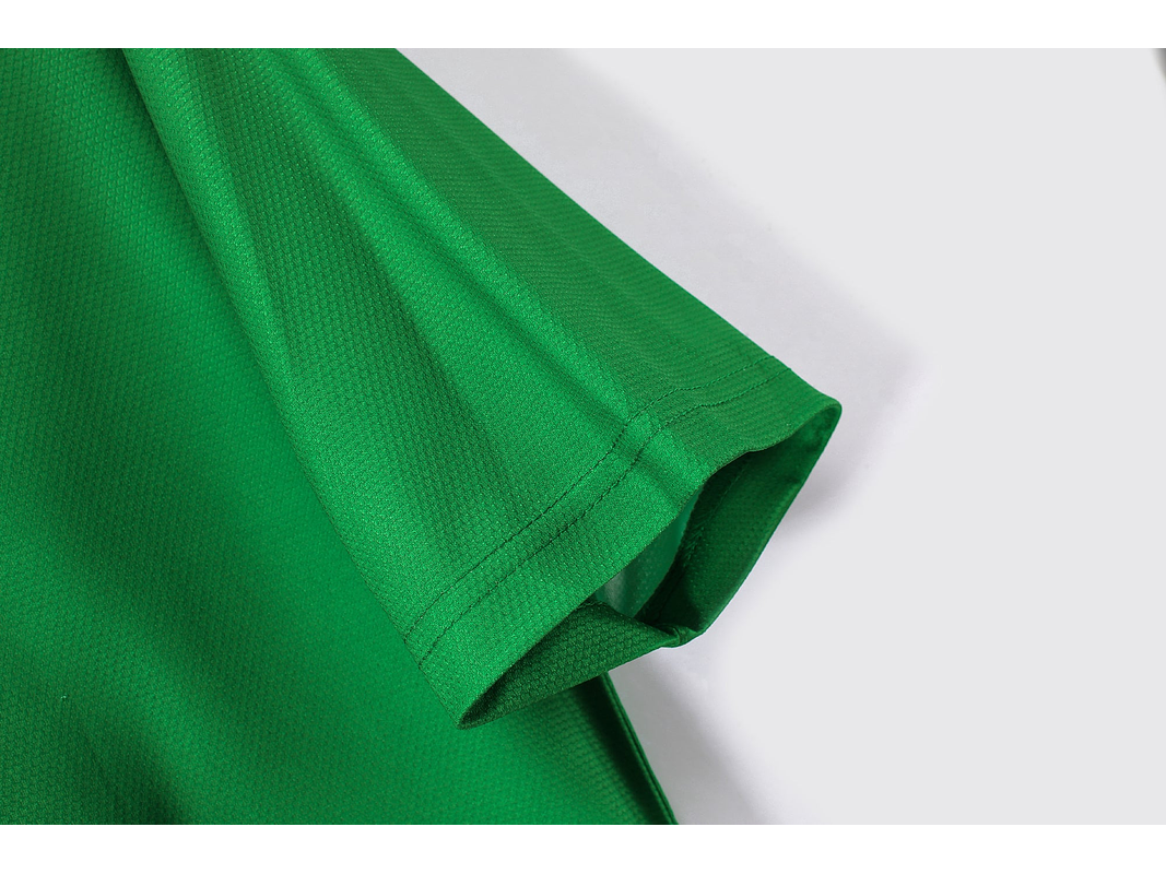 Liverpool 1999/00 (Away Kit) 7