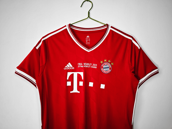 Bayern Munich 2013/14 (Home Kit) 2