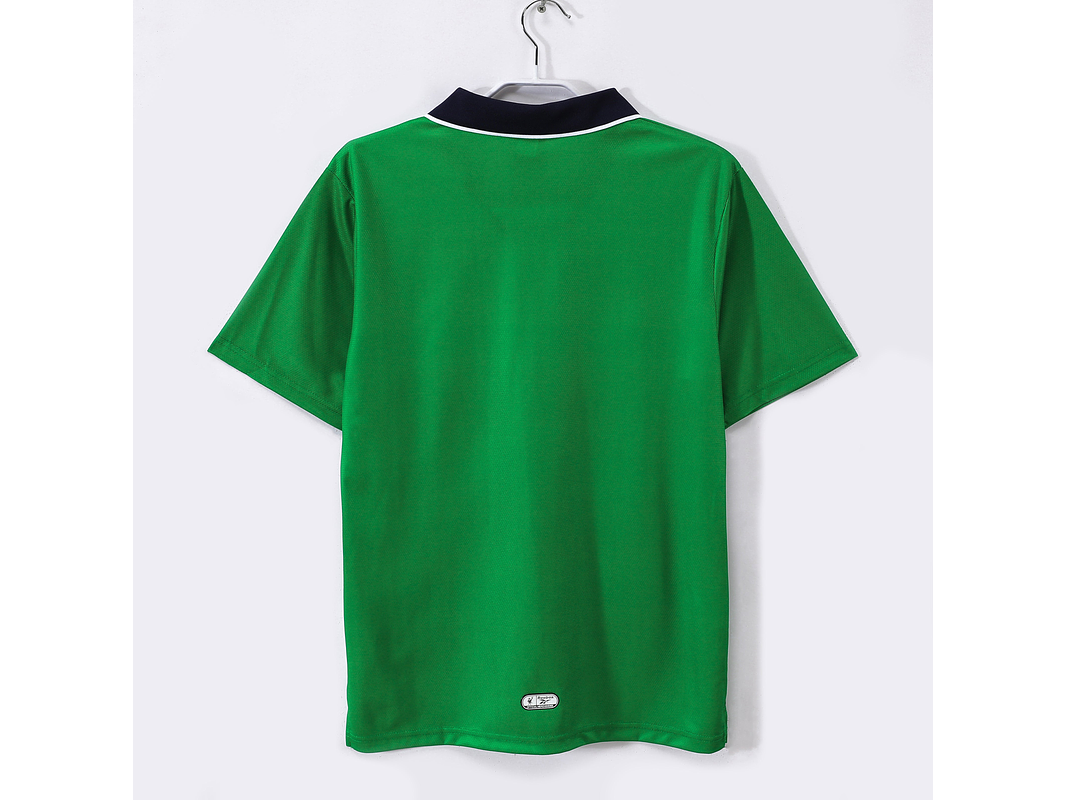 Liverpool 1999/00 (Away Kit) 10