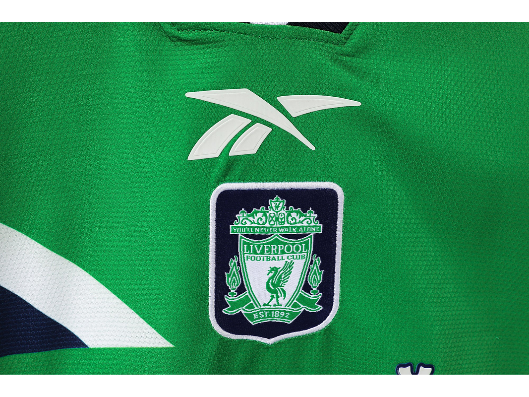 Liverpool 1999/00 (Away Kit) 11