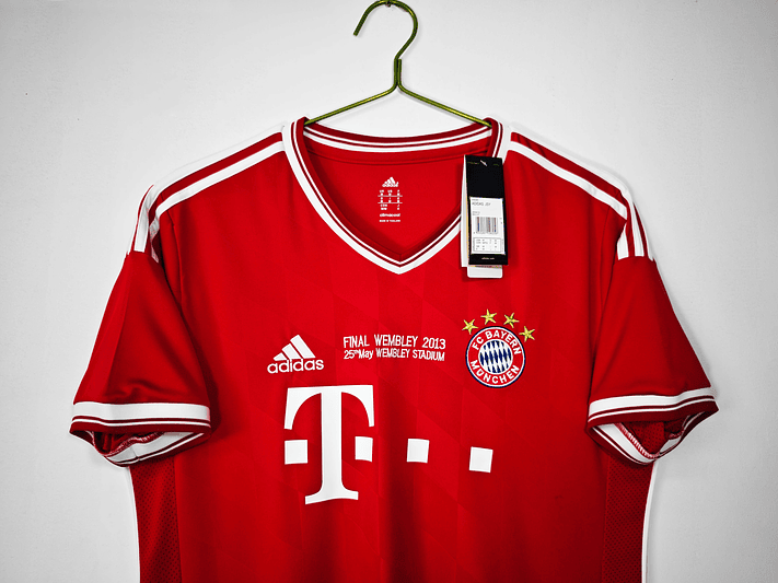 Bayern Munich 2013/14 (Home Kit) 8