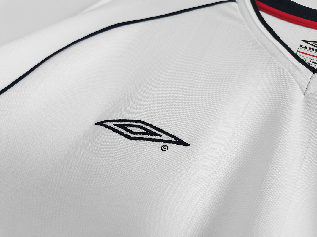 Inglaterra 2001/03 (Home Kit - Long Sleeve) 8