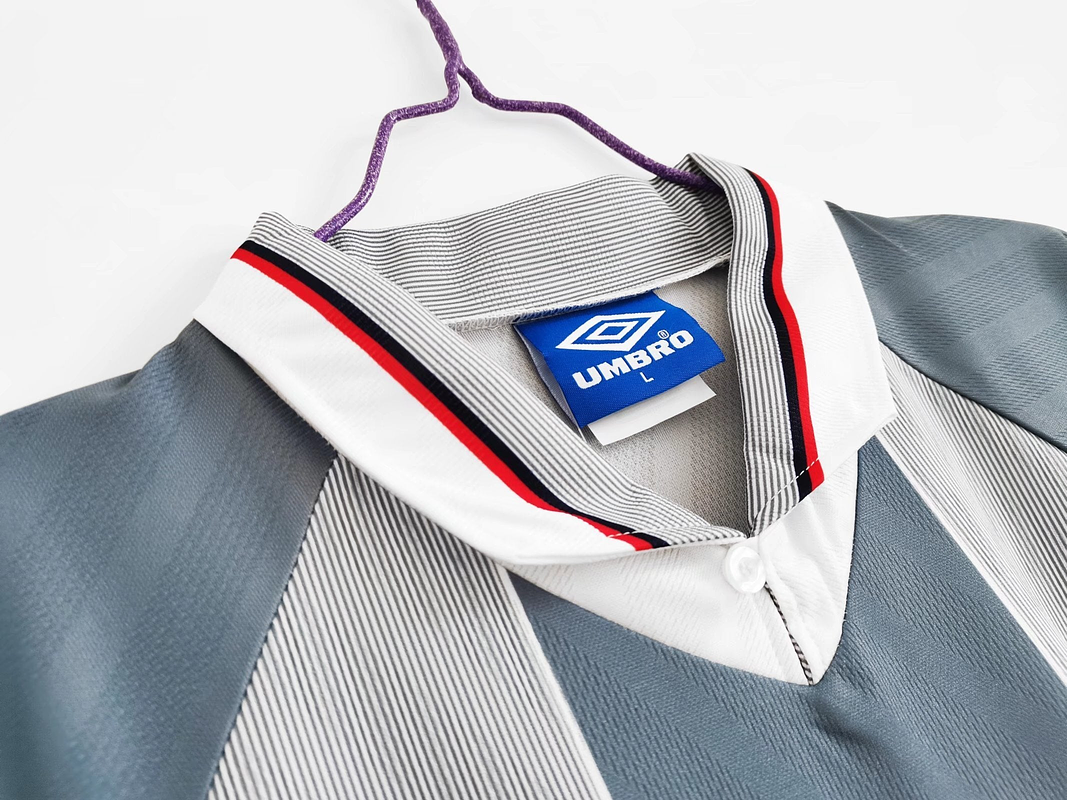 Inglaterra 1996 (Away Kit) 3