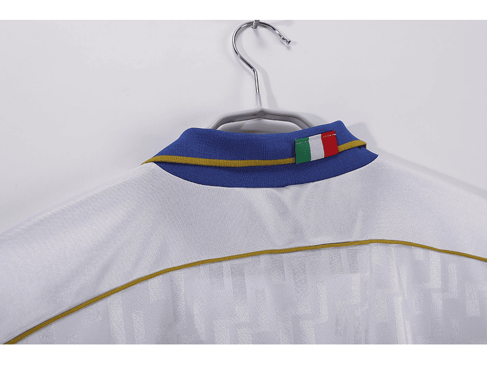Italia 1995 (Away Kit) 3