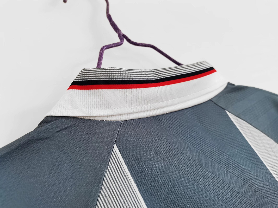 Inglaterra 1996 (Away Kit) 7