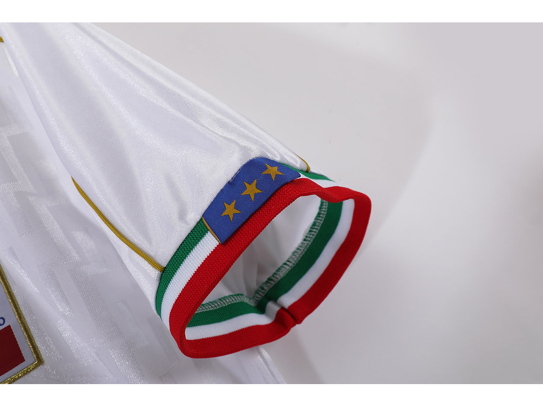 Italia 1995 (Away Kit) 10